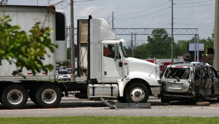 Proving Negligence In Truck Accident Cases: A Guide For Plaintiffs